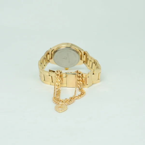 Kit Relógio Feminino Elegance e Pulseira com Pingente - Image 10